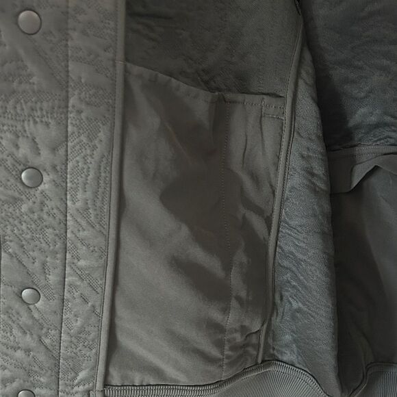 Lululemon Men’s Rare Packable Dark Gray Jacquard Knit Bomber Jacket - M - EUC - Picture 11 of 14